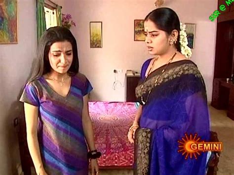 INDIAN ACTRESS Tamil Serial Actress Deepa Venkat Blue Transparent Saree Navel Show Hot Images