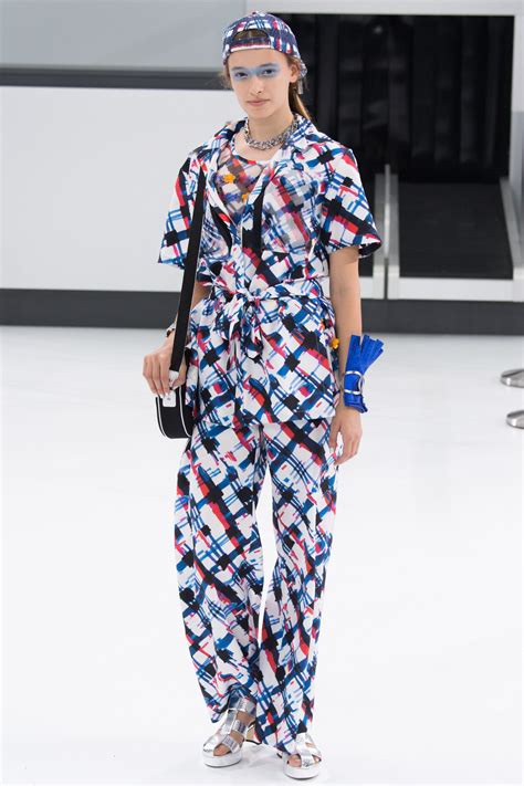 Chanel Spring Summer 2016 Ready To Wear Classy And Fabulous Way