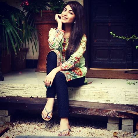 Kinza Hashmi S Feet I Piedi Di Kinza Hashmi Celebrities Feet