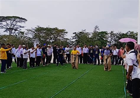 Lomba Lari Karung Jadi Salah Satu Rangkaian Hut Kota Kendari Ke