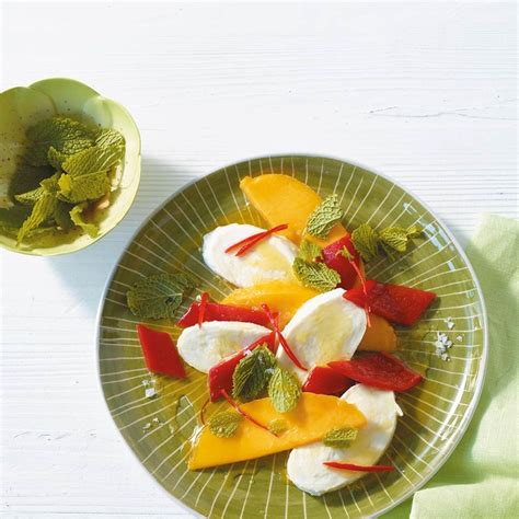 Mango Mozzarella Salat Rezept Essen Und Trinken