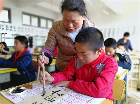 昆一中附小开了44门校本特色课 全校学生不出校门就可培养兴趣 一点关注