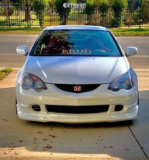 2002 Acura RSX With 17x8 15 Klutch Ml7 And 225 45R17 Presa Psas1 And