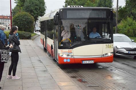 Dodano Linie Autobusowe Na Wi Ta Listopadowe Komunikacja Uzupe Niona O