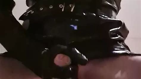 Vinyl Pissing Gay Porn XHamster