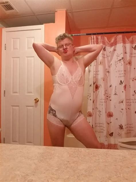 Tryin On Women Lingrire 4 Nude Pics XHamster