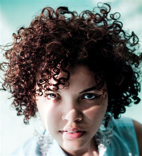 How To Blend Clip Ins For Curly Hair With Your Natural Curl Pattern - Ruka Hair