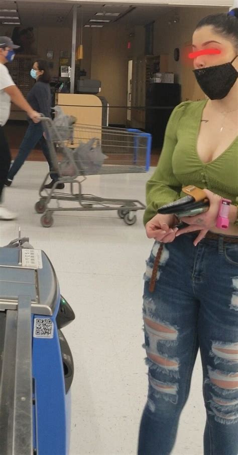 Latina Stunner Tight Jeans Forum