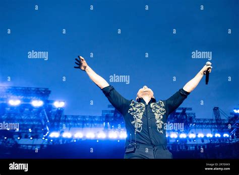 Konzert von tiziano ferro Fotos und Bildmaterial in hoher Auflösung