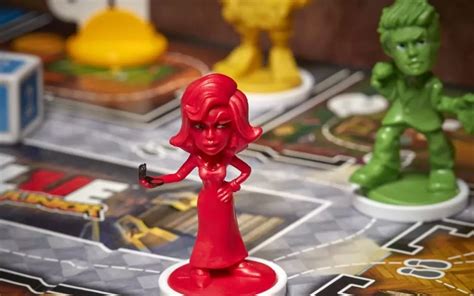 Купить "Клуэдо Джуниор: Дело о сломанной игрушке" в Мосигре