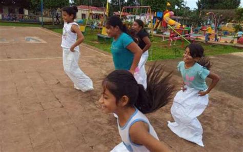 Festivales Departamentales de los Mimados Amor Alegría y Unidad Familiar