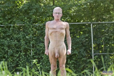 Old Guy Treats Flawless Teen To Hot Standin XXX Dessert Picture