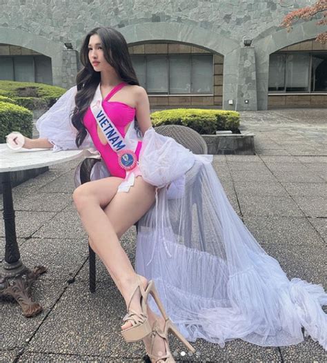 Á hậu Phương Nhi khoe bộ ảnh bikini trước thềm chung kết Miss International