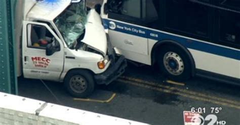 Mta Bus Box Truck Collide Head On In Queens Cbs New York