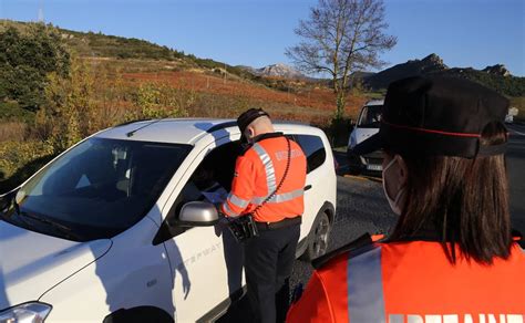 Ertzaintza y policías locales intensifican los controles a las