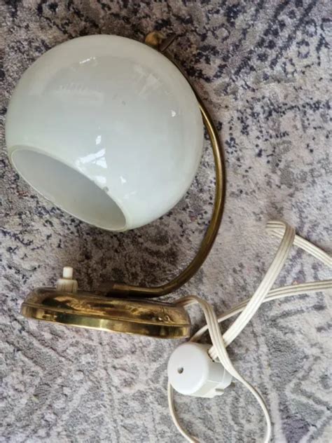 Alte Art Deco Tischlampe Opalglas Messing Nachttisch Lampe Rund Vintage