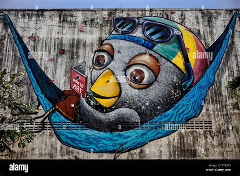 Graffiti Bird High Resolution Stock Photography and Images - Alamy