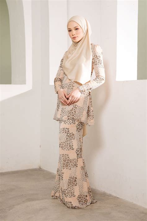 Love Cheeta Nude ShopperBoard