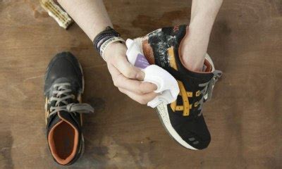 Можно ли стирать в стиральной машине замшевые кроссовки: как правильно ...