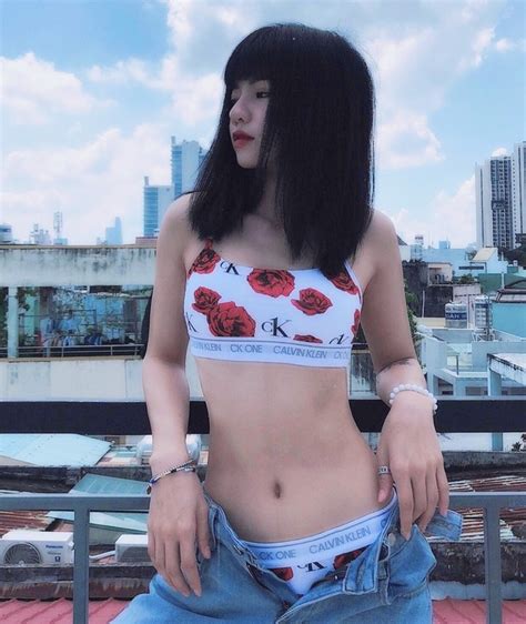 Hot girl cầm bảng tên trong Rap Việt được dân mạng săn lùng lộ ảnh đời thường cực hot