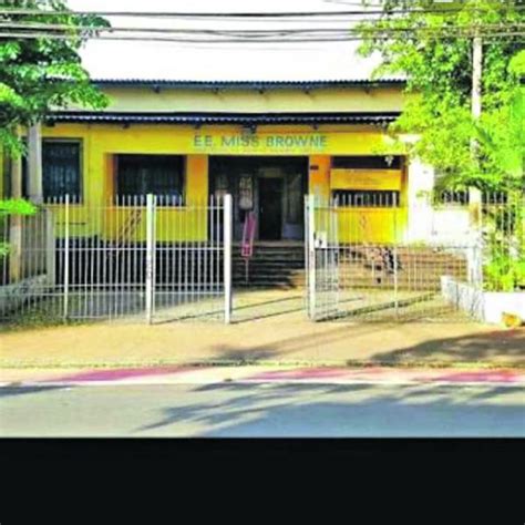 Escola Estadual Miss Browne - Cuidadora denuncia diretor de escola por agressão verbal e racismo ...
