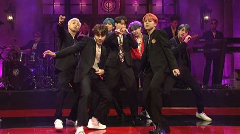 Fans lose it over BTS on ‘SNL’ | CNN Business