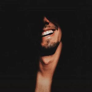 欧美老片真不错 片名V the hot one 1978 电影V the hot one的导演是Gary Graver他同时也是该片的编剧 演员包括Annette Haven