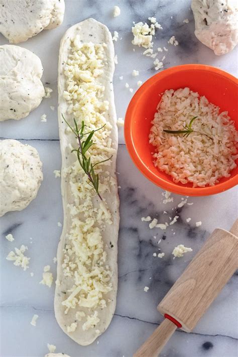 Mozzarella Stuffed Rosemary And Parmesan Soft Pretzels Baker By Nature Recipe Soft