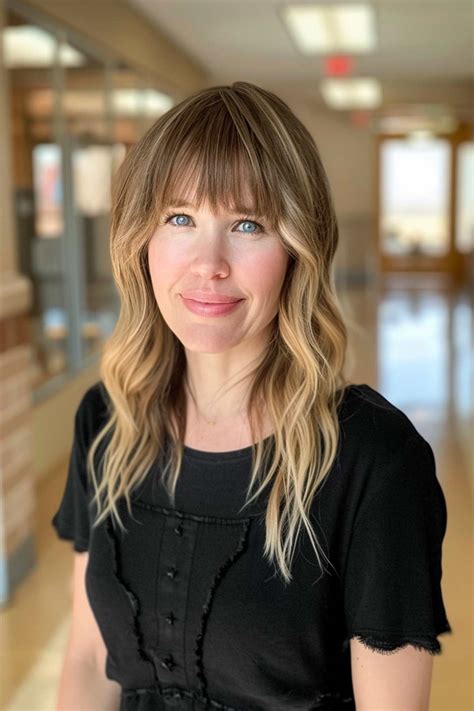 20 Chic Teacher Hairstyles That Won’t Make You Look Outdated This 2025