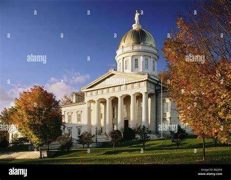 Vermont state capital building hi-res stock photography and images - Alamy