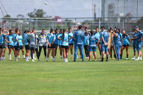 Sexta Feira Marcada Pelo Primeiro Treino T Cnico Em Campo Das Gurias