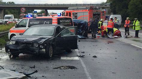 Unfall auf A3 bei Wiesbaden Mann und Frau sterben Baby überlebt Hessen