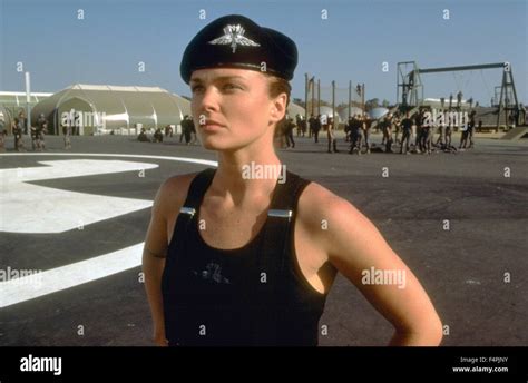 Dina Meyer Starship Trooper