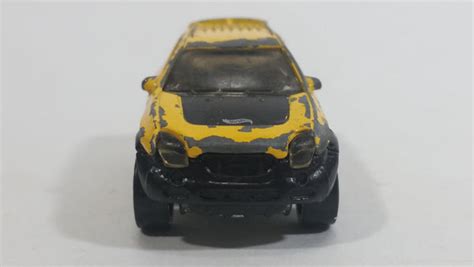 2001 Hot Wheels Isuzu Vehicross Yellow Die Cast Toy Car Suv Vehicle Treasure Valley Antiques