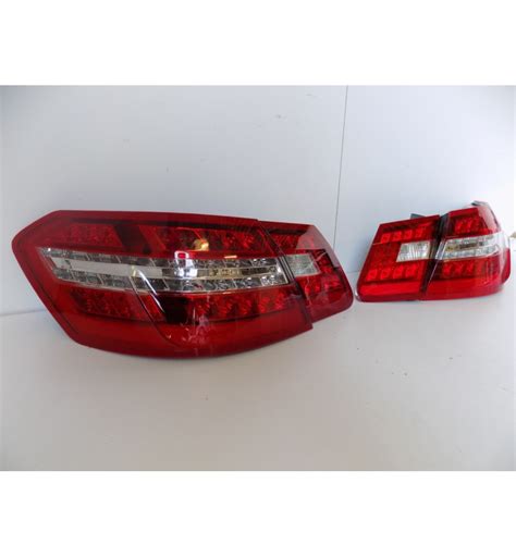 Mercedes E Klasa W Lampy Tylne Komplet