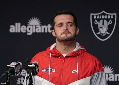 Miserable Raiders Qb Derek Carr Breaks Down In Tears Saying He S P Off After The Team