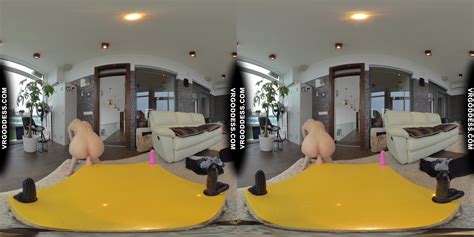 Skinny Blonde Poppy Trying Different Dildos Will It Fit Challenge Loves Big Black Ones Most Vr