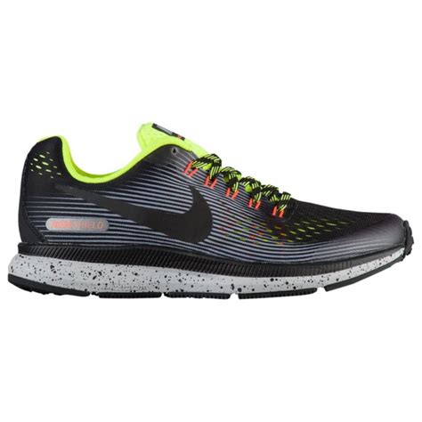 mens black nike running shoes