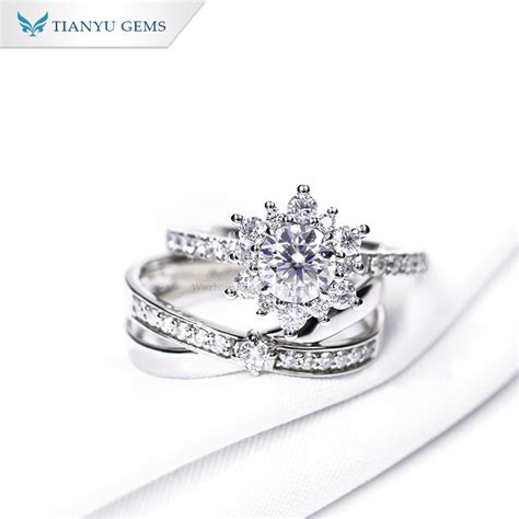 Tianyu Gems Flower Ring Pure Gold With Moissanite Diamonds Wedding Ring Set