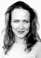 Naked Iris Berben in schöne Braut in Schwarz