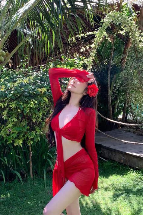 Set bikini đi biển màu đỏ 4 mảnh