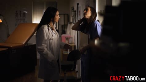 Panic Nurse Asked Doctor For The Help And Big Ass Latina Used Her Nurse