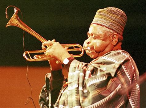 20 Photos Showing The Amazing Stretched Cheeks Of Legendary Jazz Player ...