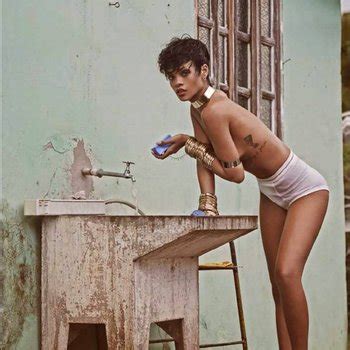 Rihanna Babe Page Watch This Musician On FreeOnes