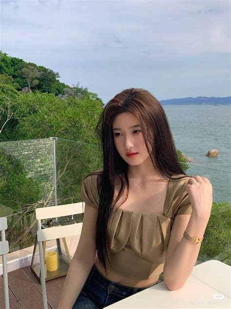 Pin Oleh Ulzzang C2 Di Mandylinzh Baju Pantai Orang Cantik Gadis