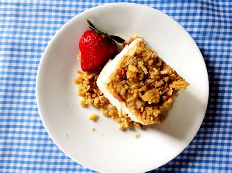 Strawberry {Chex} Ice Cream Dessert | The Gingham Apron