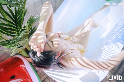 Splash Asian Nudes Porn Pic