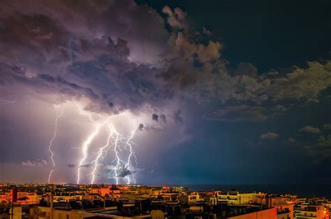 Sicilia Nella Morsa Del Maltempo Allerta Meteo Per Venti Forti E