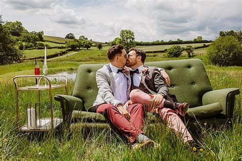 Free To Be Me Romantic Laid Back Same Sex Wedding Inspiration