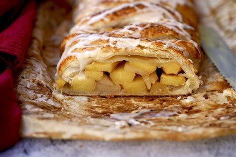 Easy Frosted Apple Strudel For Fall Simmer Sauce